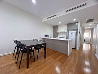 Camperdown  近USYD 全家具两房两卫 中央空调 步行悉尼大学 即可入住