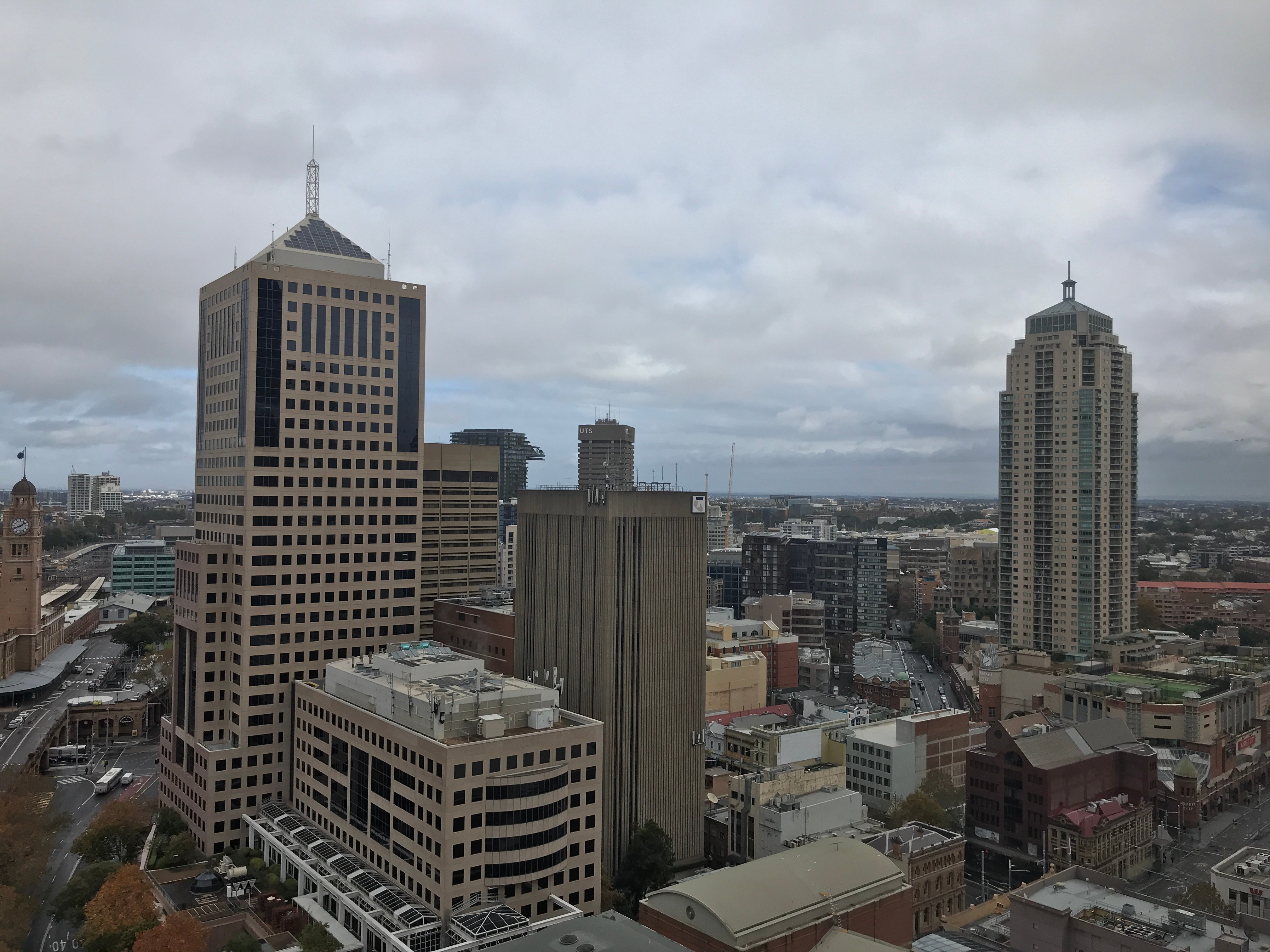 今日悉尼Sydney CBD Level 32 高层三房两卫带车位 近Central 健身房 即刻入住 Sydney CBD Level 32 高层三房两卫带车位 近Central 健身房 即刻入住