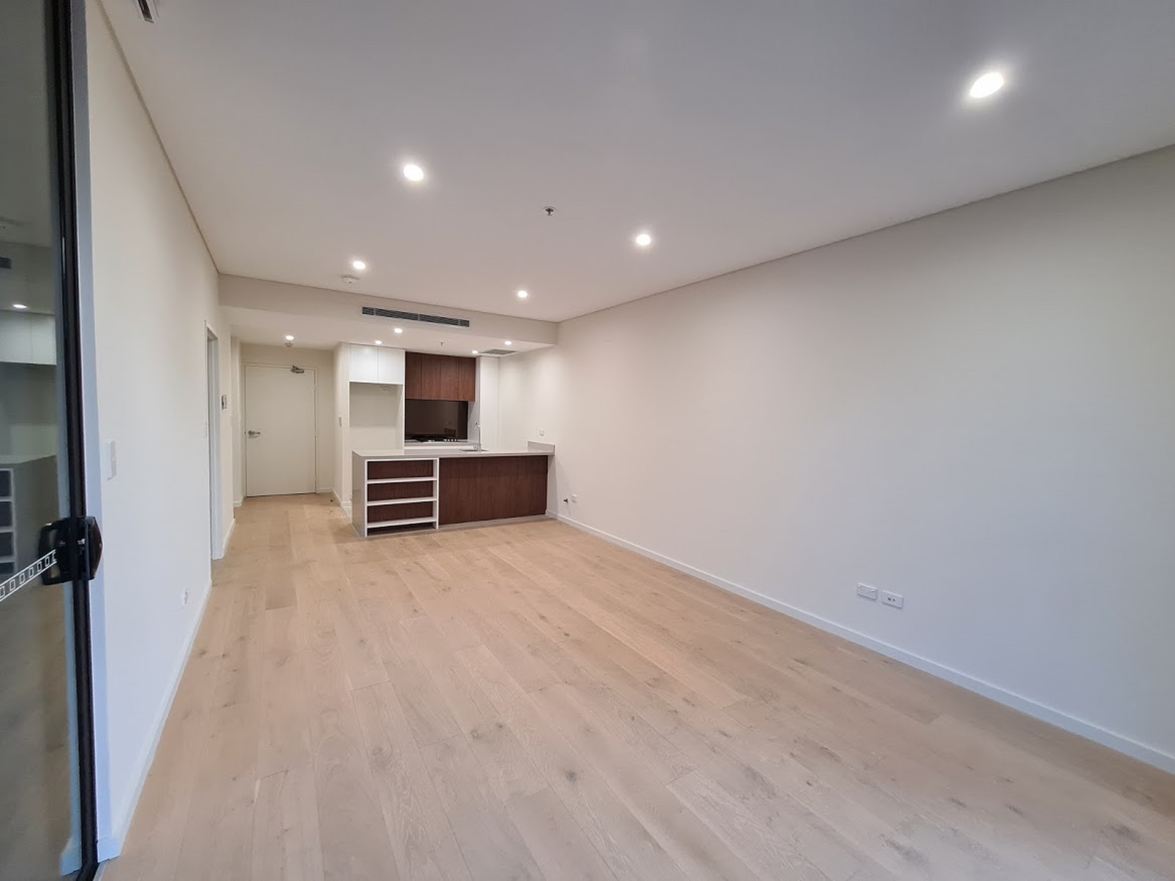今日卧龙岗Hurstville 豪华公寓1房1卫车位 Hurstville 豪华公寓1房1卫车位