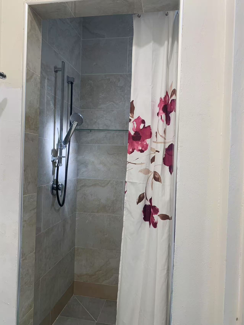 今日悉尼Kingsgrove 宽敞明亮距离火车站8分钟走路距离granny studio出租 Kingsgrove 宽敞明亮距离火车站8分钟走路距离granny studio出租