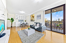 Meadowbank  Ryde 独立厕所大间包车位