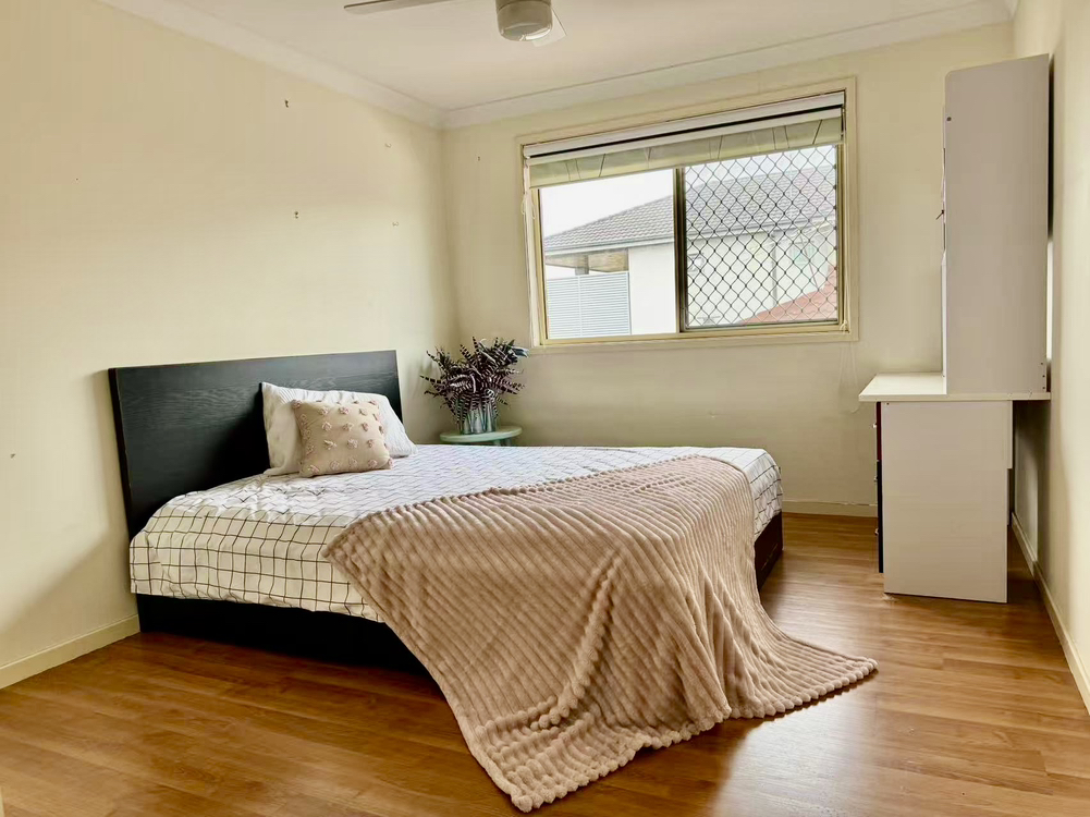 今日悉尼Hurstville 静街两层House 超大单间出租仅250周 Hurstville 静街两层House 超大单间出租仅250周