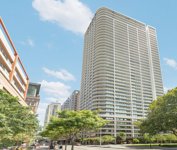 今日悉尼Sydney Haymarket Darling Square 高层主卧室招爱干净租 Sydney Haymarket Darling Square 高层主卧室招爱干净租