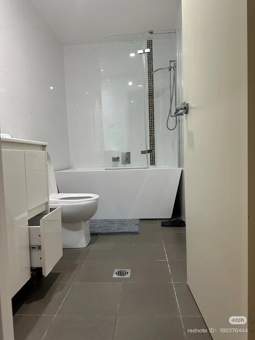今日悉尼Burwood 325pw 低预算住黄金地段包水拎包入住 Burwood 325pw 低预算住黄金地段包水拎包入住