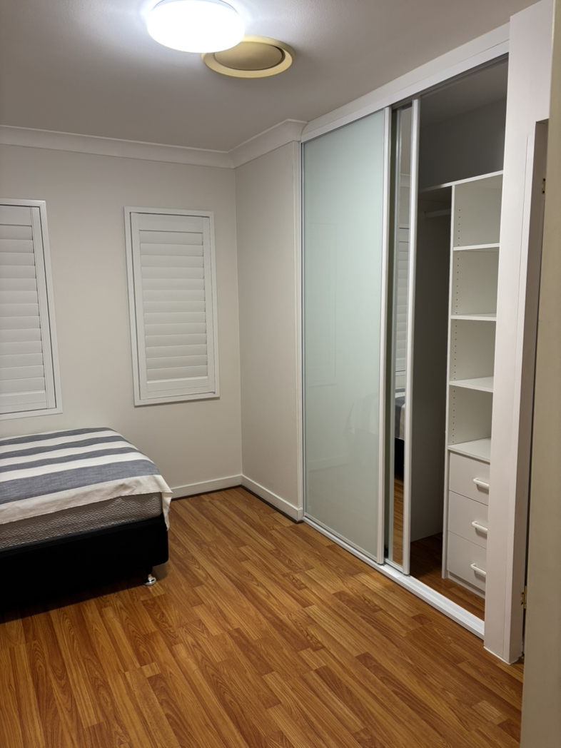 今日基隆Hurstville 新装修主卧房出租 Hurstville 新装修主卧房出租