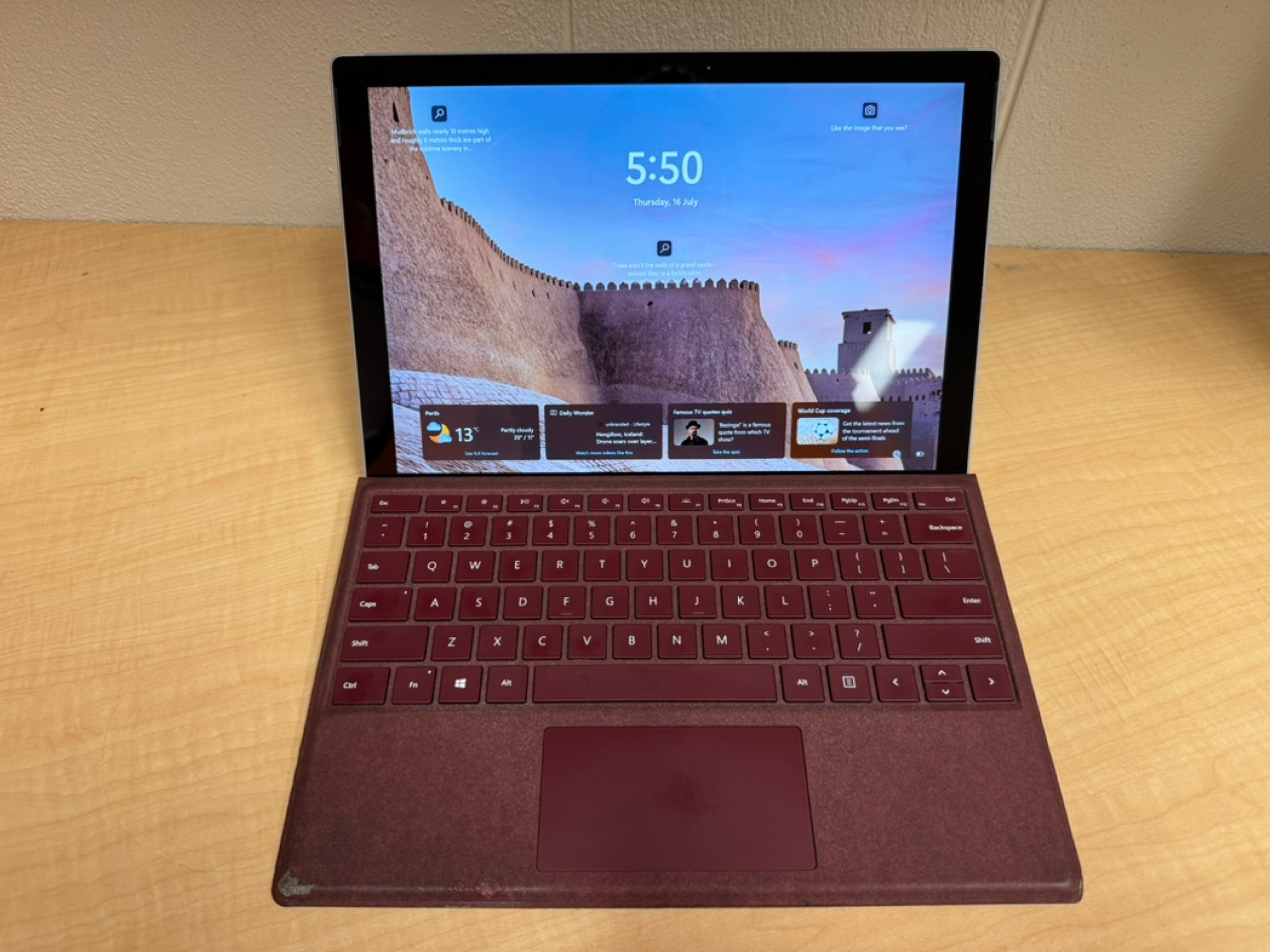 今日珀斯珀斯出微软Surface可触屏手写 珀斯出微软Surface可触屏手写