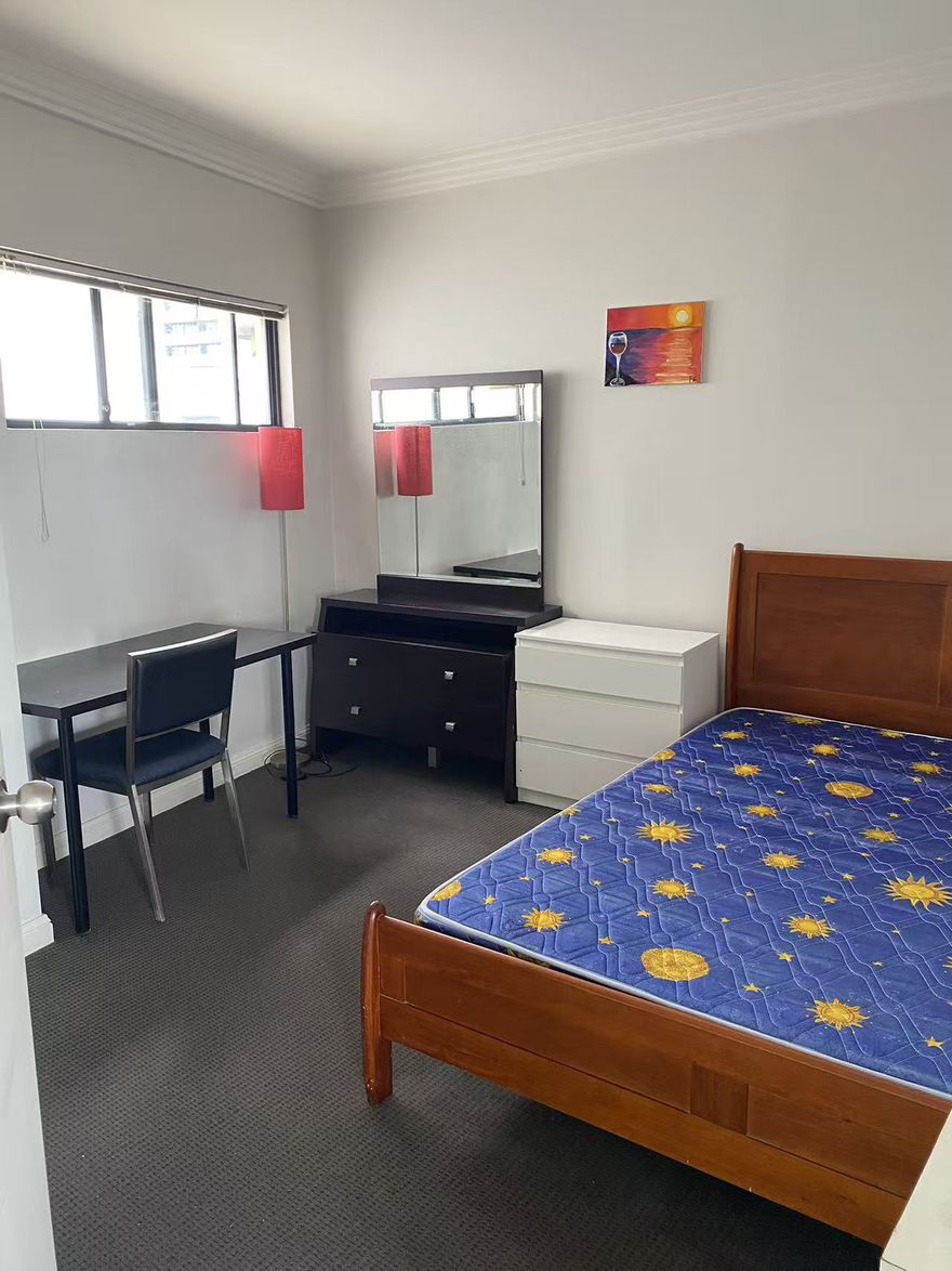 今日悉尼Parramatta parramatta 火车站附近宽敞明亮公寓次卧出租 Parramatta parramatta 火车站附近宽敞明亮公寓次卧出租