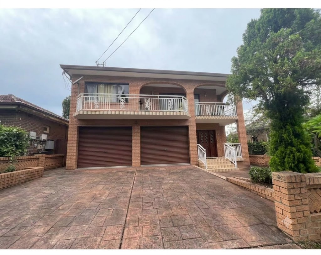 今日悉尼Hurstville 黄金地段宽敞三房House出 租步行4分钟至火车站 Hurstville 黄金地段宽敞三房House出 租步行4分钟至火车站