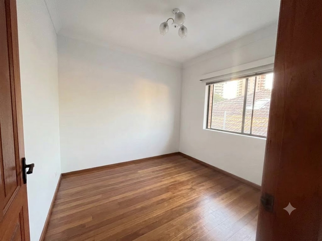今日悉尼Hurstville 黄金地段宽敞三房House出 租步行4分钟至火车站 Hurstville 黄金地段宽敞三房House出 租步行4分钟至火车站
