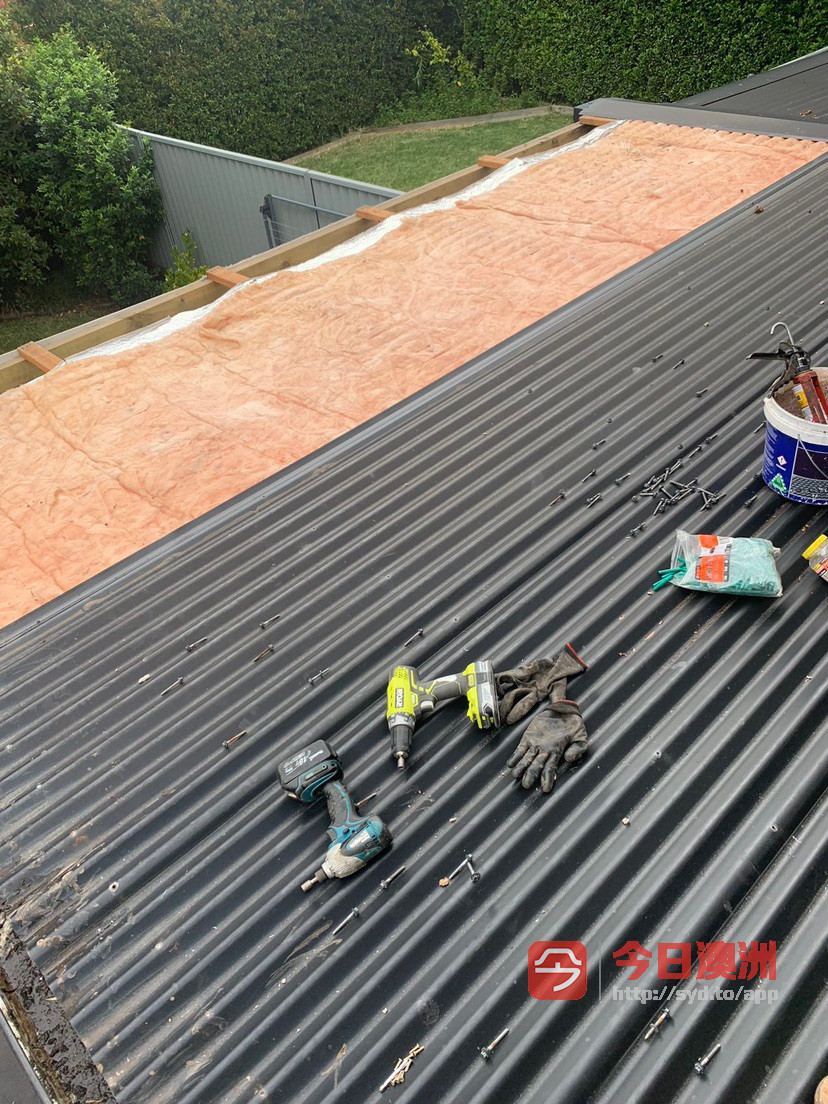  持牌lic376271C屋顶整体翻新 维修 漏水 洗瓦 喷漆 维护保养