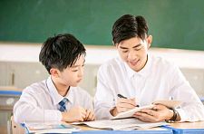  顶级公立精英2024毕业大一医学生提供 1对1补习 4科Band6 机会难得 价格公道
