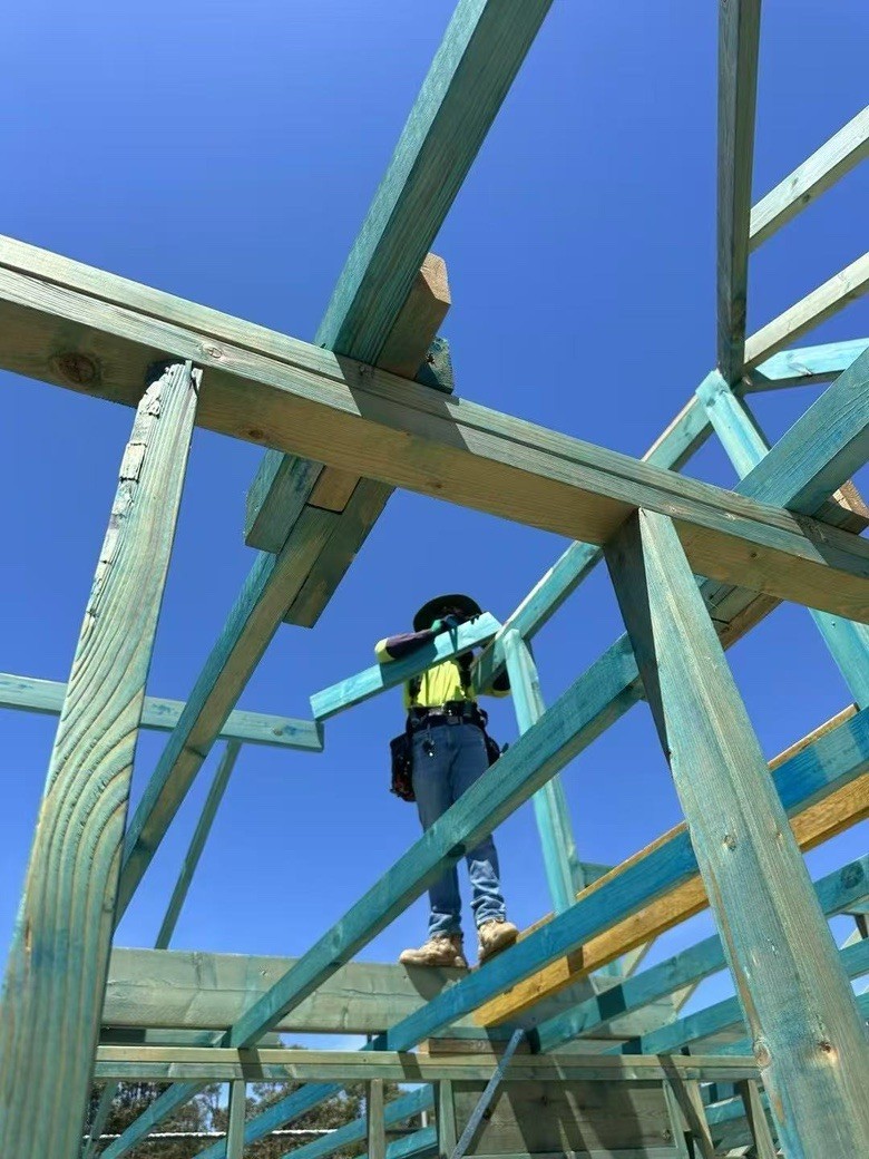 今日黄金海岸 水电木工builder 水电木工builder