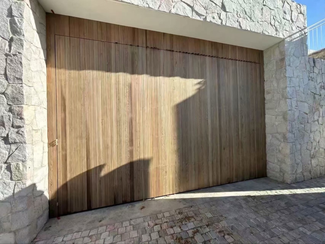 今日悉尼 定做翻版车库门卷帘门 铝合金roller shutter 定做翻版车库门卷帘门 铝合金roller shutter