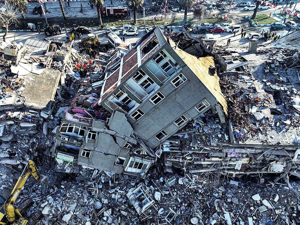 土耳其强震凶兆？上空惊现“巨大鲍鱼漩涡”，专家这样说（视频/图） - 1