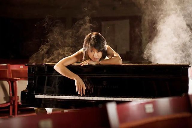 穿短裙演奏被嘲不雅，中国钢琴女魔王霸气回怼（视频/组图） - 24