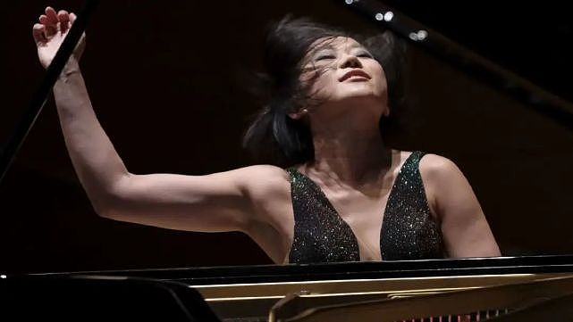 穿短裙演奏被嘲不雅，中国钢琴女魔王霸气回怼（视频/组图） - 9