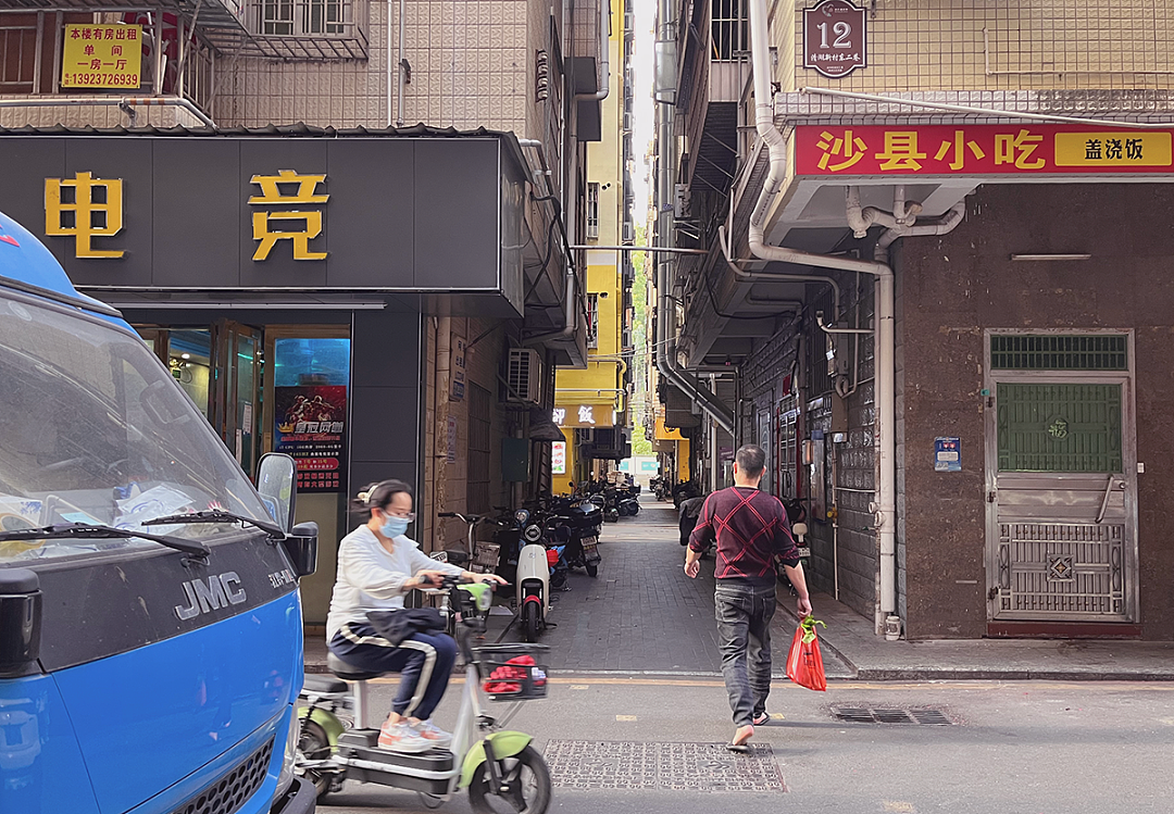 海归走进富士康：不裁员，加班少，但受不了男工们的冒犯（组图） - 4