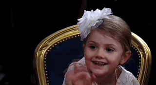 欧洲未来最美女王？瑞典11岁小公主晒生日照惊艳网友：小萌娃长大太漂亮了（组图） - 32