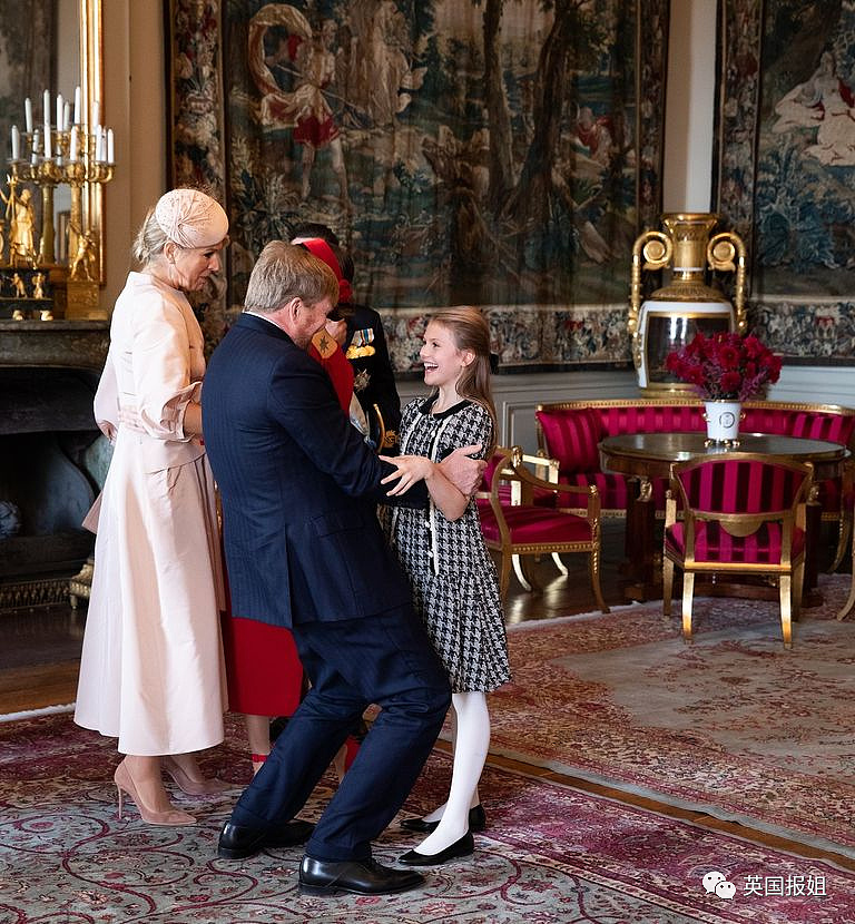 欧洲未来最美女王？瑞典11岁小公主晒生日照惊艳网友：小萌娃长大太漂亮了（组图） - 47
