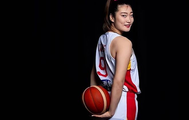 FIBA女篮最新排名：中国女篮力压澳大利亚，第1没变李梦登上封面（组图） - 3