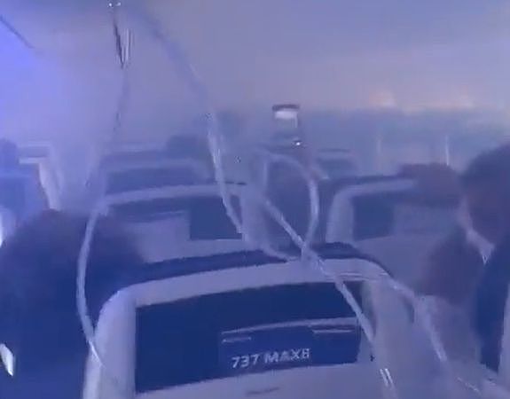 美波音737客舱“浓烟密布”画面曝光！乘客尖叫吓哭，机长急折返（视频/图） - 1
