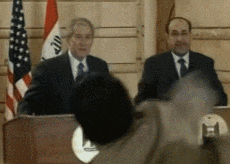 朝小布什“扔鞋”的伊拉克记者：15年来从未后悔（组图） - 1