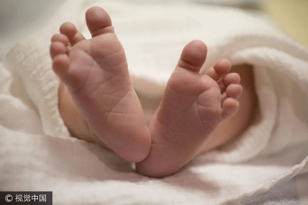 科学算命？全球首个人工“优选基因”的“完美婴儿”2岁了！没病没灾能赚钱…（组图） - 5
