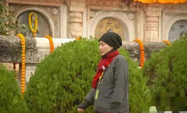 53岁王菲在福建寺庙祈福，多年信佛原因曝光（组图） - 11
