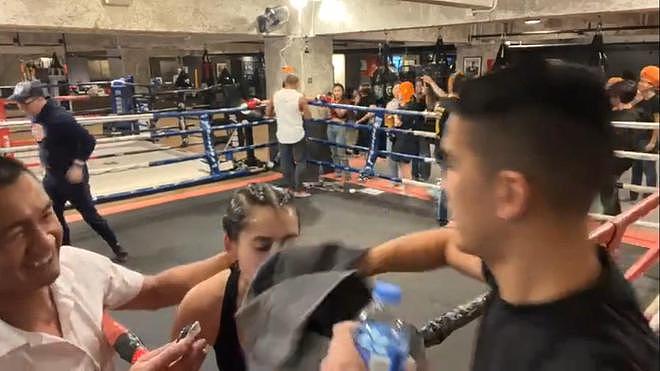 港姐冠军谢嘉怡参加拳击比赛，被对方打至流鼻血，场面暴力不留情（视频/组图） - 8