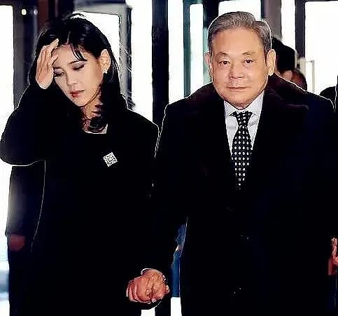 经历世纪离婚大战、花141亿才离开软饭男，52岁的她却逆袭了：比起男人，钱才牢靠！（组图） - 5