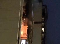 消防通道堵死！9岁童困火窟翻窗求救，等不到救援“15楼坠亡”（组图）
