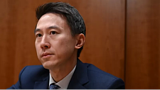 TikTok面临封禁，华人CEO刷屏坐镇5小时听证会！外形帅气背景曝光（组图）