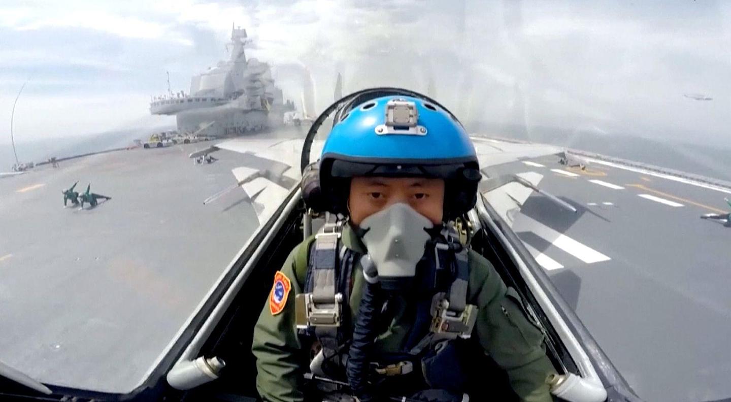 重磅！初中毕业可考取中国海军航校，6年驾驶歼15（组图） - 1