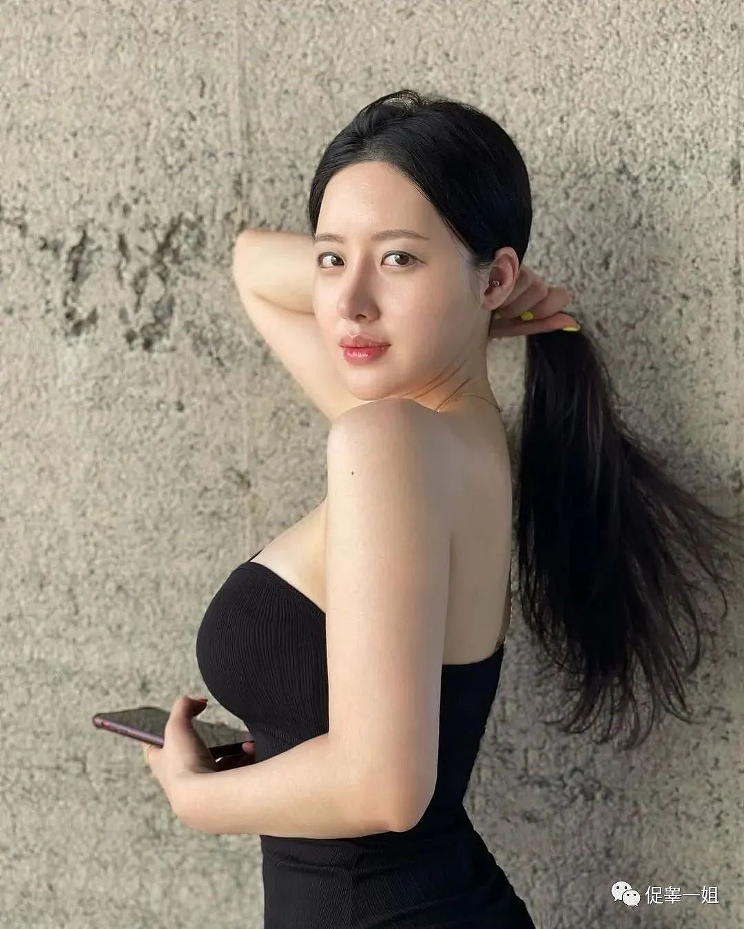 【美女】前凸后翘的韩国小姐姐，性感美艳，令人心动（组图） - 1