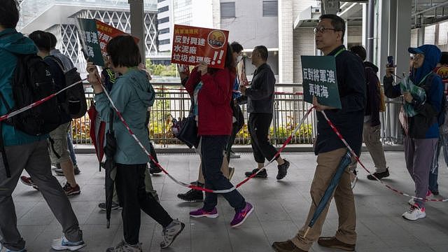 香港“挂绳游行”成新常态《国安法》下“游行之都”的殒落（组图） - 2