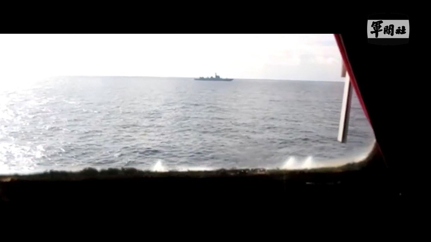 最新画面曝光！解放军宣布3天“环台军演”，多艘舰艇出动，战机挂实弹空战对抗（视频/组图） - 15