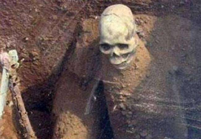 1960年武皇孙女陵墓被挖开后，1工作人员被吓哭 （组图） - 5
