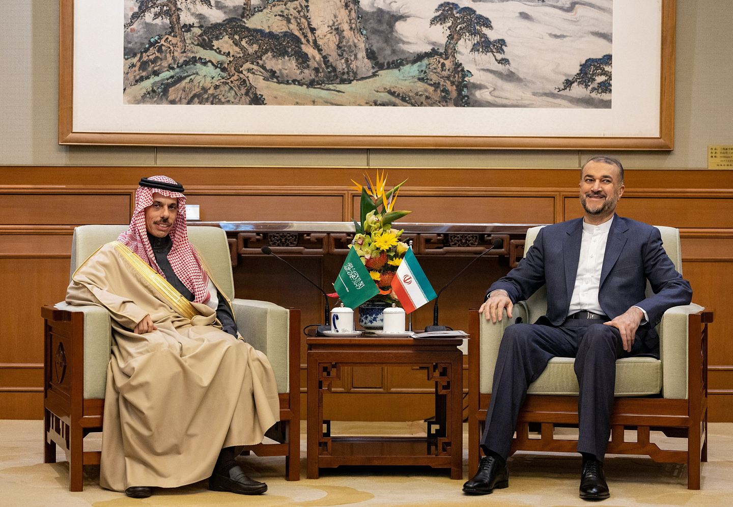沙特与伊朗外长北京会晤：美国的中东远去，中国的中东到来？（组图） - 3