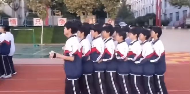 北京四中VS衡水中学，一个是育人一个是养猪？（组图） - 9