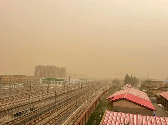中国4亿人集体“吃土”：这肆虐的沙尘暴，为啥没完没了？（组图） - 16