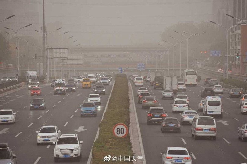 沙尘暴席卷中国18省！北京达“严重污染”；民众苦笑：老天免费请吃土    （组图） - 5
