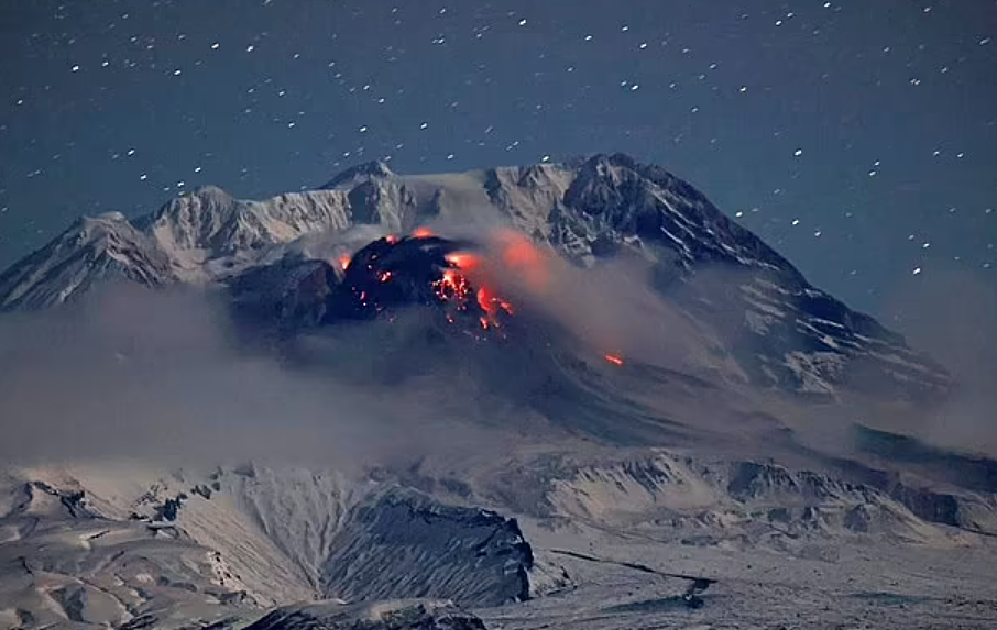 火山突喷发！2万米火山灰柱，岩浆狂炸，村庄被埋，学校停课，5.8级地震（组图） - 24