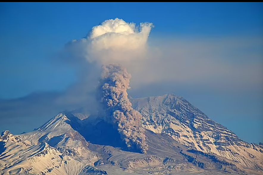 火山突喷发！2万米火山灰柱，岩浆狂炸，村庄被埋，学校停课，5.8级地震（组图） - 25