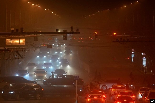 4亿人“吃土”！沙尘暴席卷北京上海等15省市，哈尔滨市民秒变兵马俑，日韩受影响（视频/组图） - 6