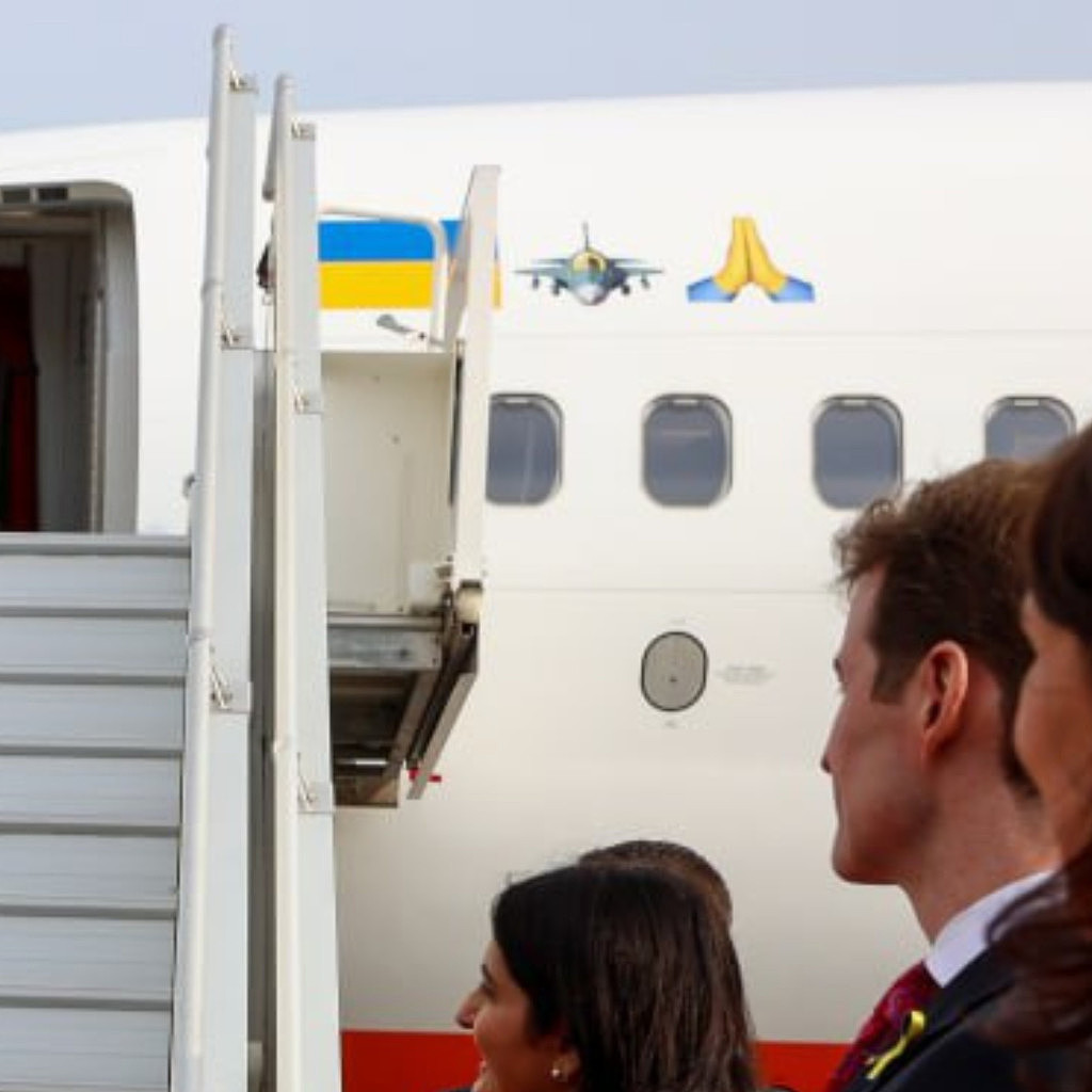 乌总理访加国飞机印emoji成亮点！乌媒解读“乌克兰求战机”（组图） - 5