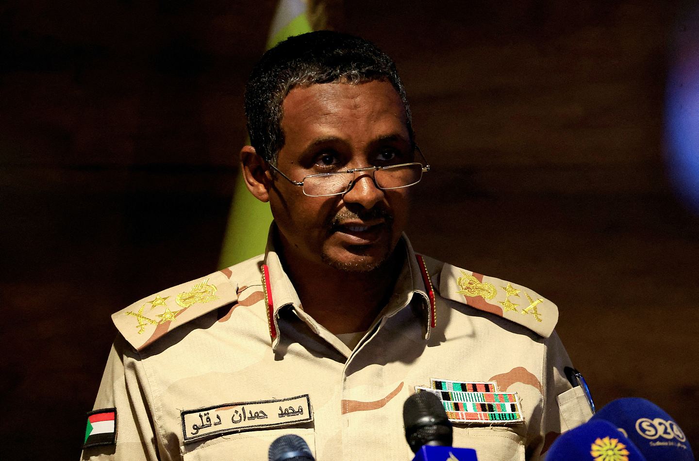 苏丹局势急剧恶化，叛军称军方发动政变，中国使馆发警告（视频/组图） - 5