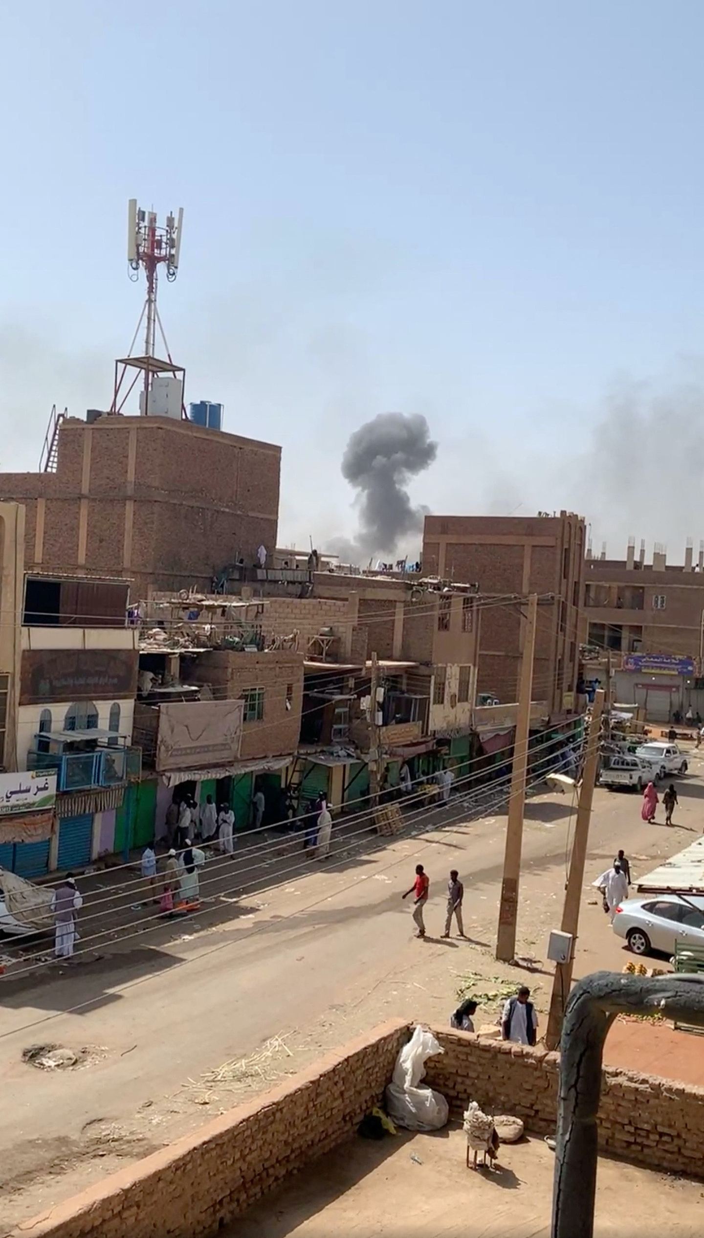 苏丹局势急剧恶化，叛军称军方发动政变，中国使馆发警告（视频/组图） - 4