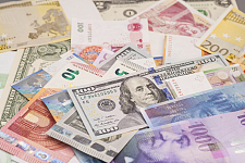 俄央行持续抛售人民币，买进美元欧元规避结算风险（图）