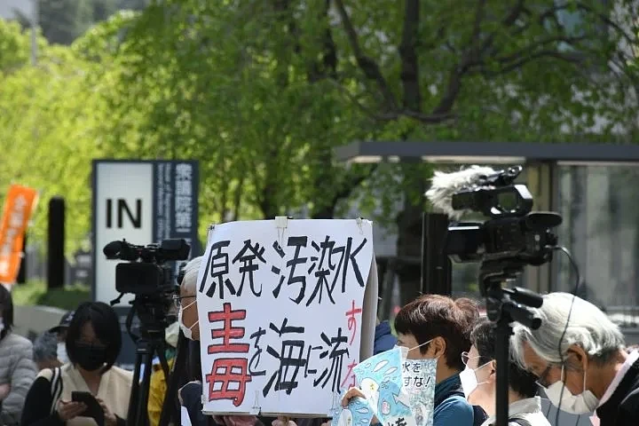 日首相再遭“惊魂一刻“ 一年内接连遇刺原因何在？（组图） - 7