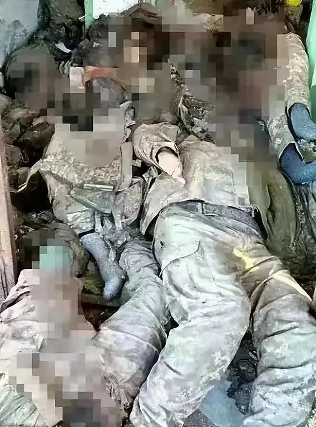 痛心！美丽的乌克兰女兵 VS 堆积如山的尸体（组图） - 1